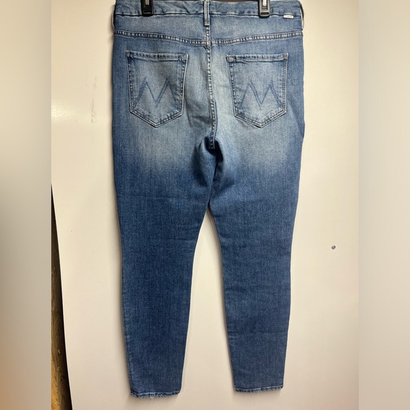 Mother High Waisted Looker Ankle Jeans in Popism size 32 woman’s jeans denim - Picture 5 of 9
